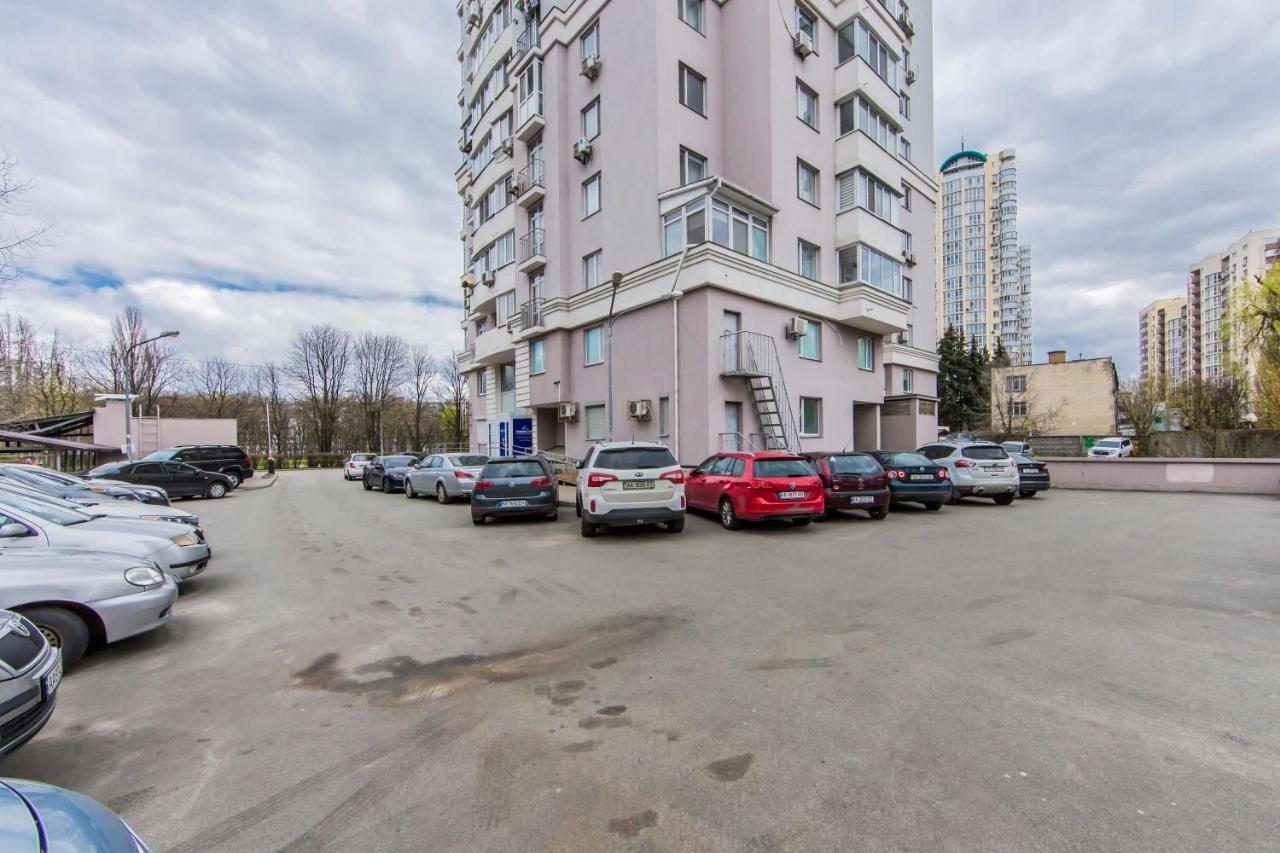 Просторная Однокомнатная Квартира Возле Скоростного Трамвая Kyiv Exterior foto